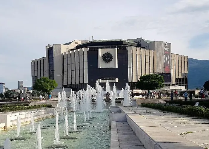 Top Central Supreme Apartment Next To Ndk
